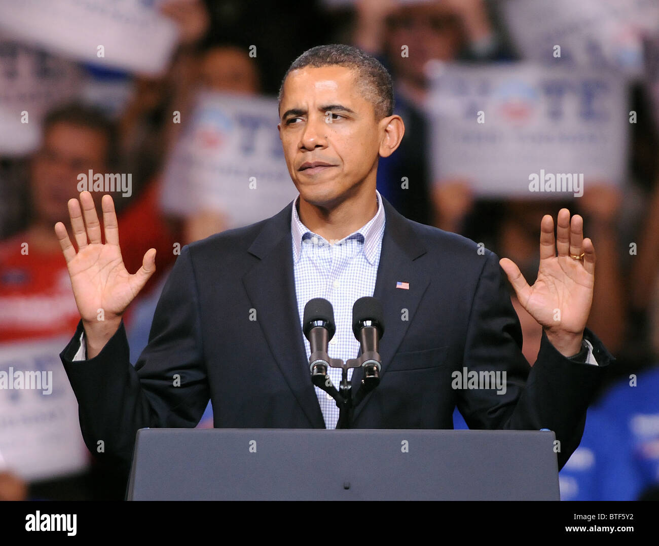 30.10.10 Bridgeport--spricht Präsident Barack Obama bei einer Kundgebung in Bridgeport CT USA Connecticut demokratischen Kandidaten unterstützen Stockfoto