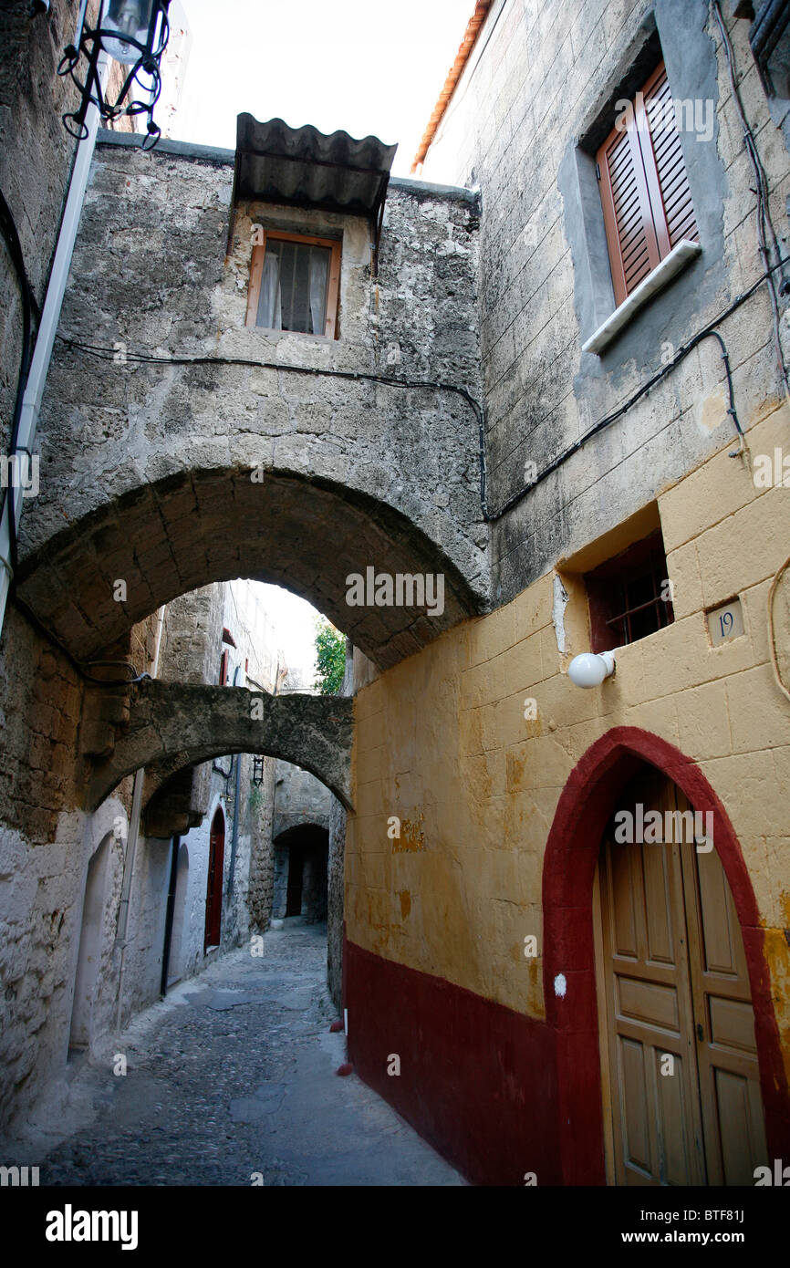 Straße in der Altstadt von Rhodos, Rhodos, Griechenland. Stockfoto