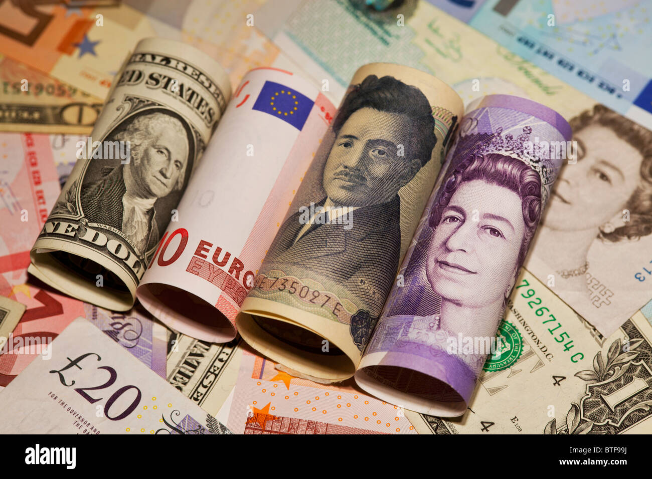 Dollar, Euro, Yen und Pfund Sterling Banknoten Stockfoto