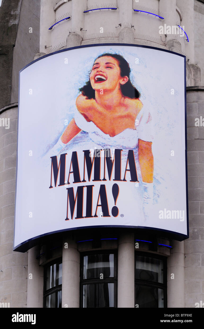 Mamma Mia Musical Plakatwand an der Prince Of Wales Theatre, Coventry Street, London, England, UK Stockfoto