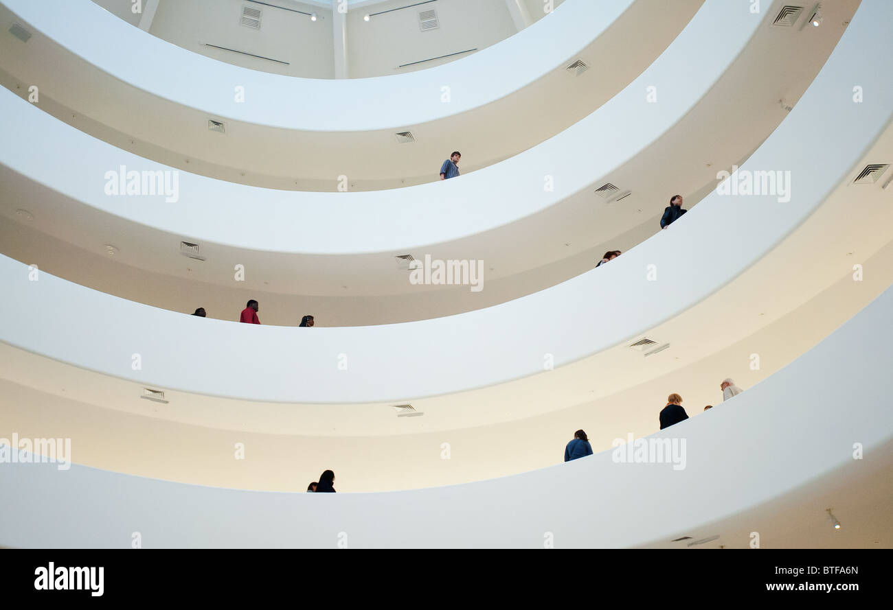 Innenansicht der Galerien im Solomon Guggenheim-Museum in Manhattan New York City Stockfoto