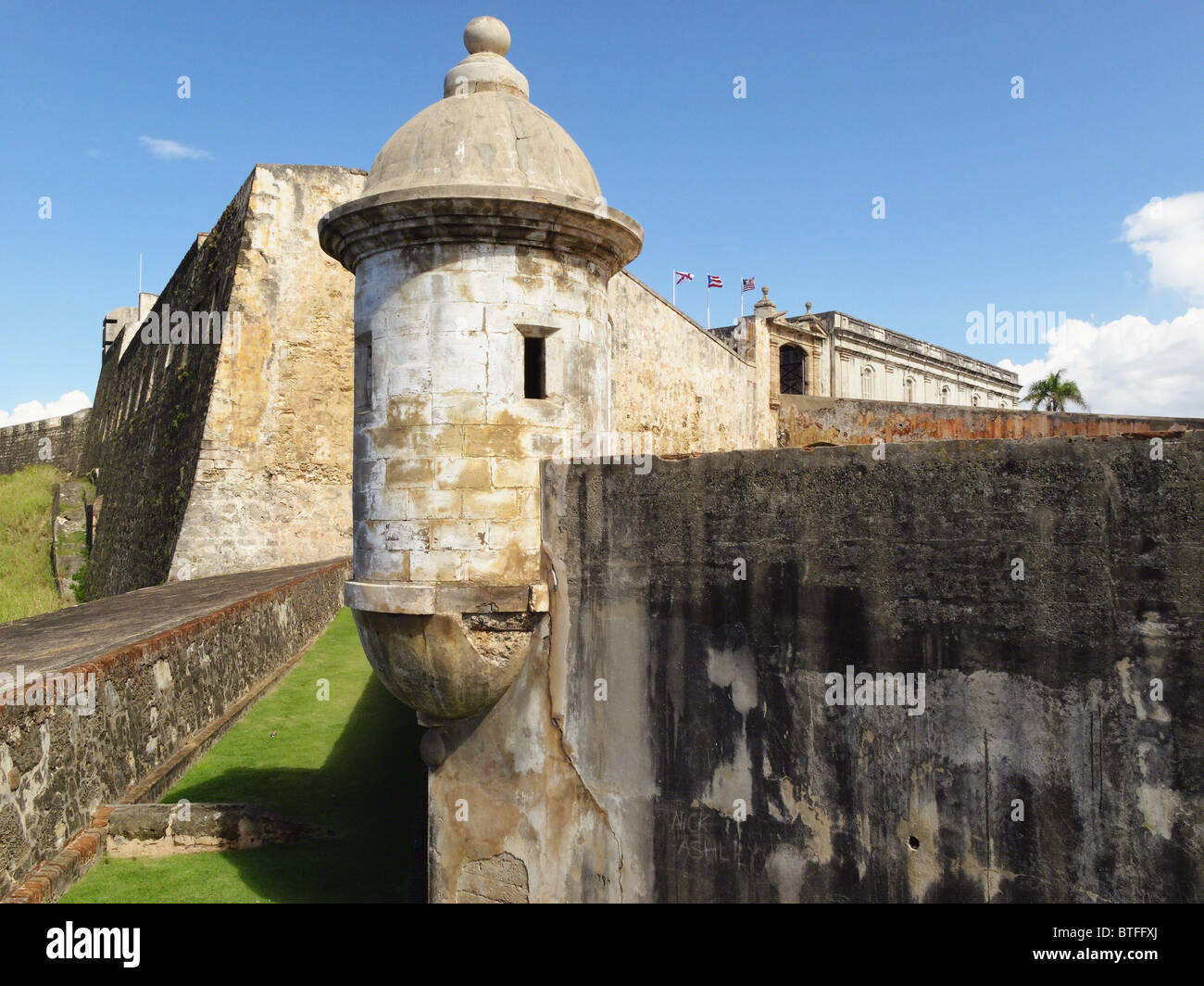 Niedrigen Winkel Blick auf San Cristobal Fort, Old San Juan, Puerto Rico Stockfoto