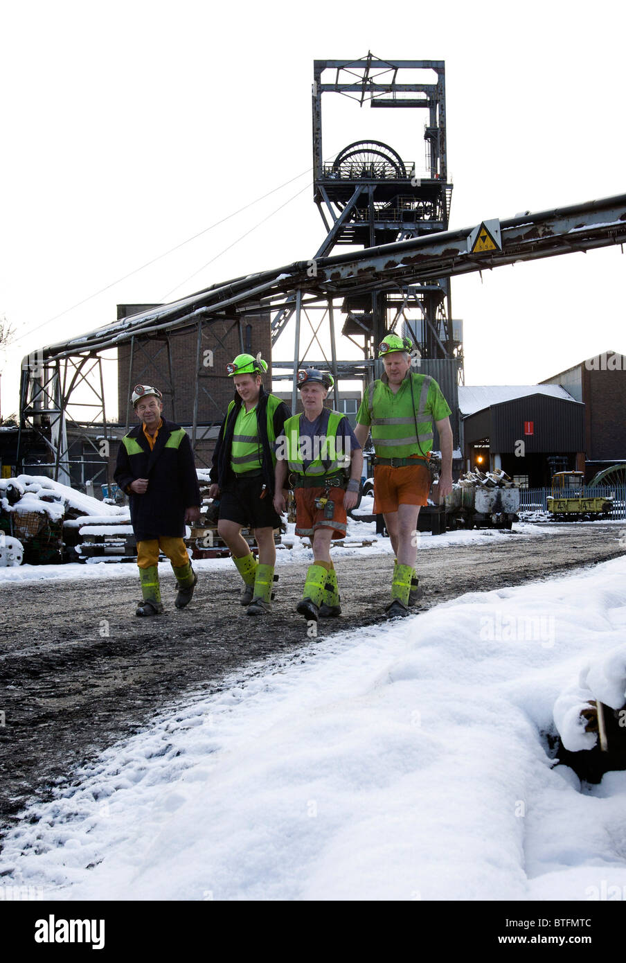 Bergleute bereiten Sie für die Arbeit bei Daw Mühle Mine, Arley, in der Nähe von Coventry, Warwickshire, die größte Zeche im Vereinigten Königreich. Stockfoto