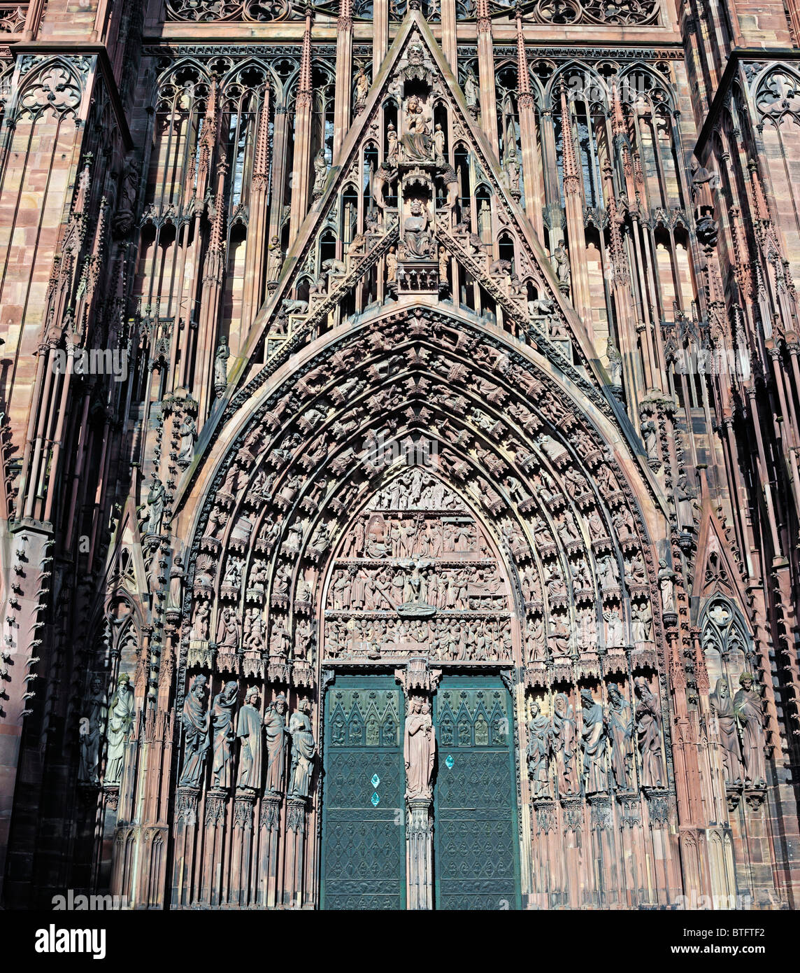 Portal der Kathedrale von Straßburg, Straßburg, Elsass, Frankreich Stockfoto