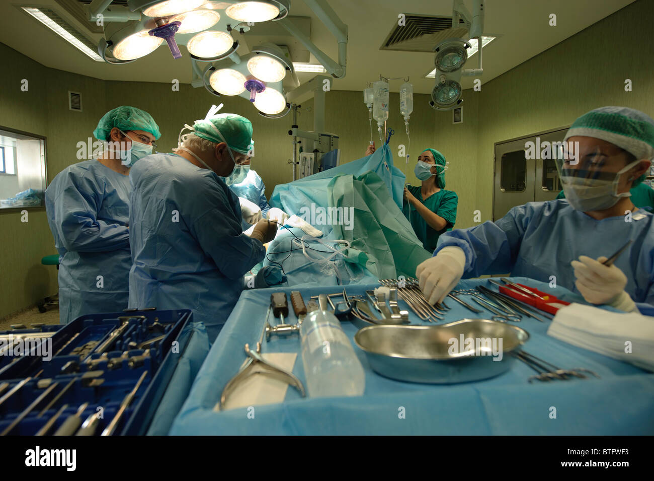 Ärzte der Chirurgie im OP-Saal Stockfoto