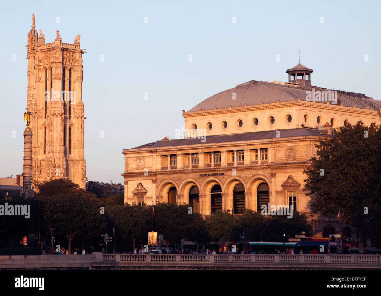 Frankreich, Paris, Tour Saint-Jacques, Théatre De La Ville, Châtelet, Stockfoto