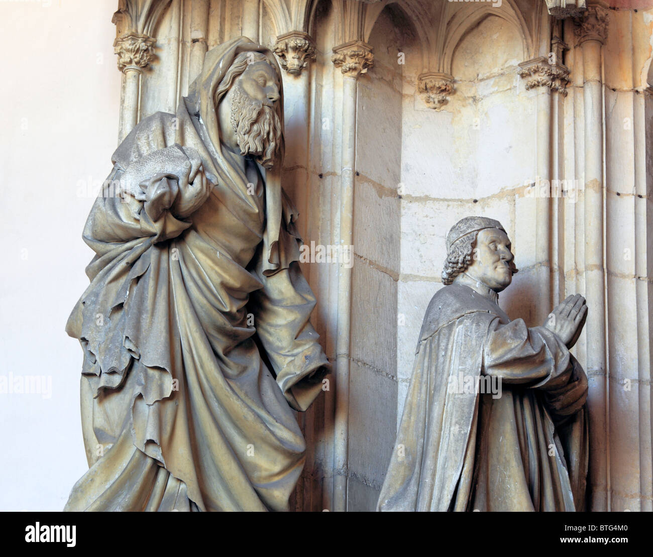 Portal der Klosterkirche in Chartreuse de Champmol mit Skulptur von Claus Sluter, Departement Côte-d ' or, Burgund, Frankreich Stockfoto