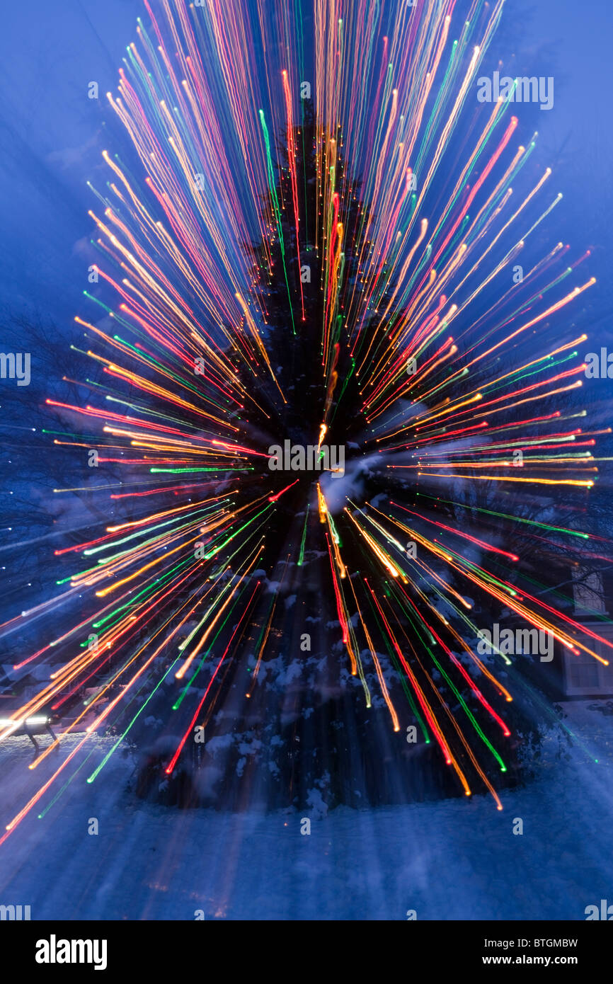 Weihnachtsbaum-Beleuchtung und Kamera-Zoom-Funktion Stockfoto