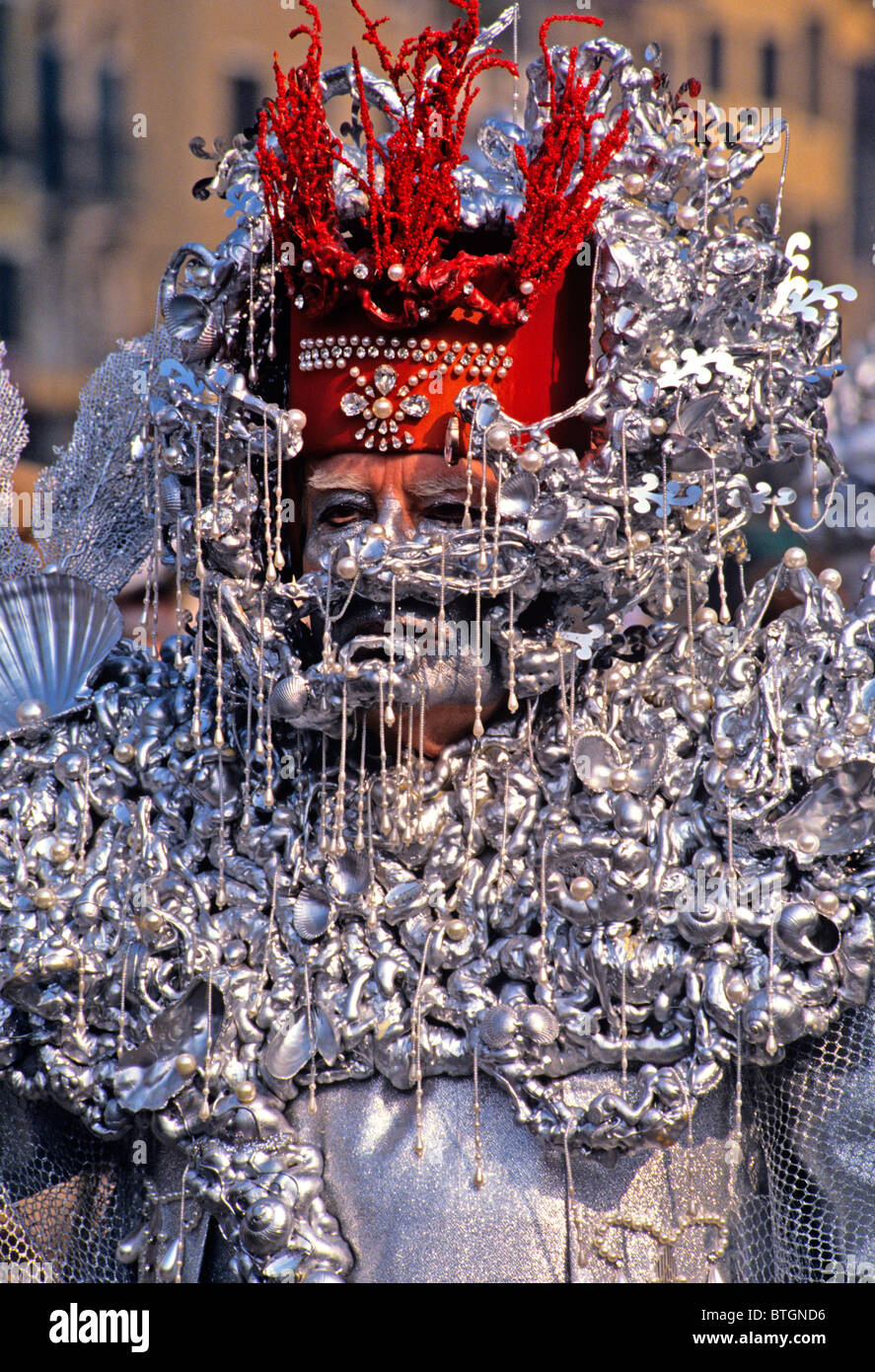Die erstaunliche Vielfalt der Masken und Kostüme getragen von den Venezianern und den Karneval in Venedig Stockfoto