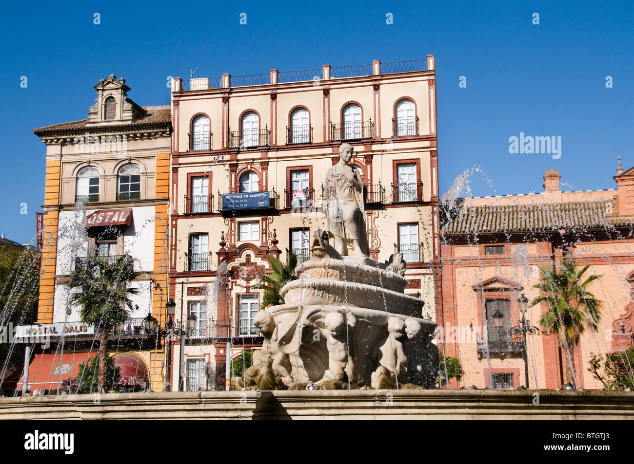 Sevilla Spanien Andalusien Brunnen Puerta de Jerez Stockfoto