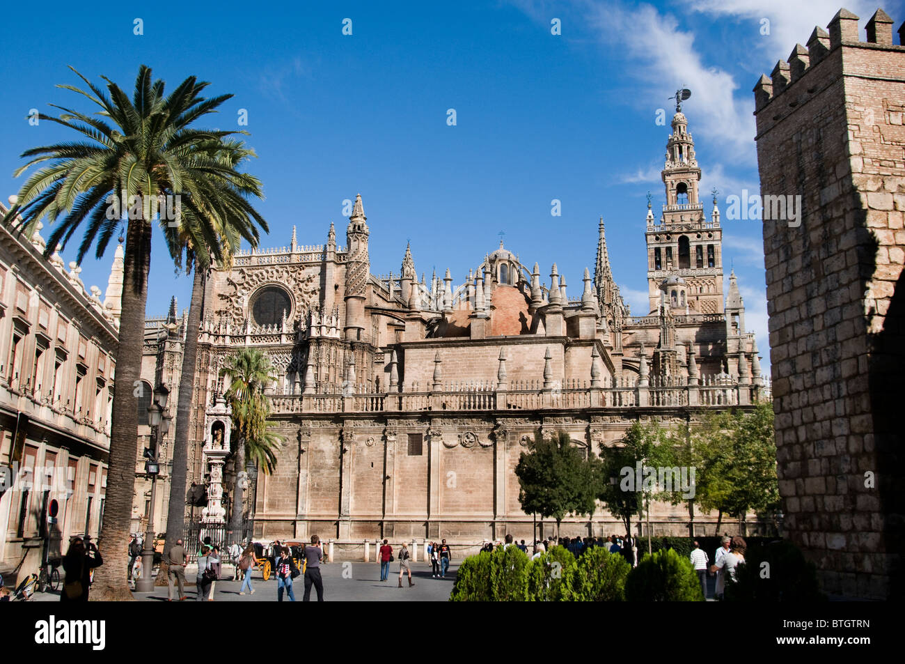 La Giralda Kathedrale Sevilla Spanien Andalusien Stockfoto