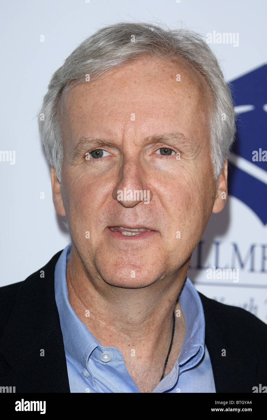 JAMES CAMERON Erfüllung Fonds jährliche STARS 2010 nutzen GALA BEVERLY HILLS LOS ANGELES Kalifornien USA 01 November 2010 Stockfoto