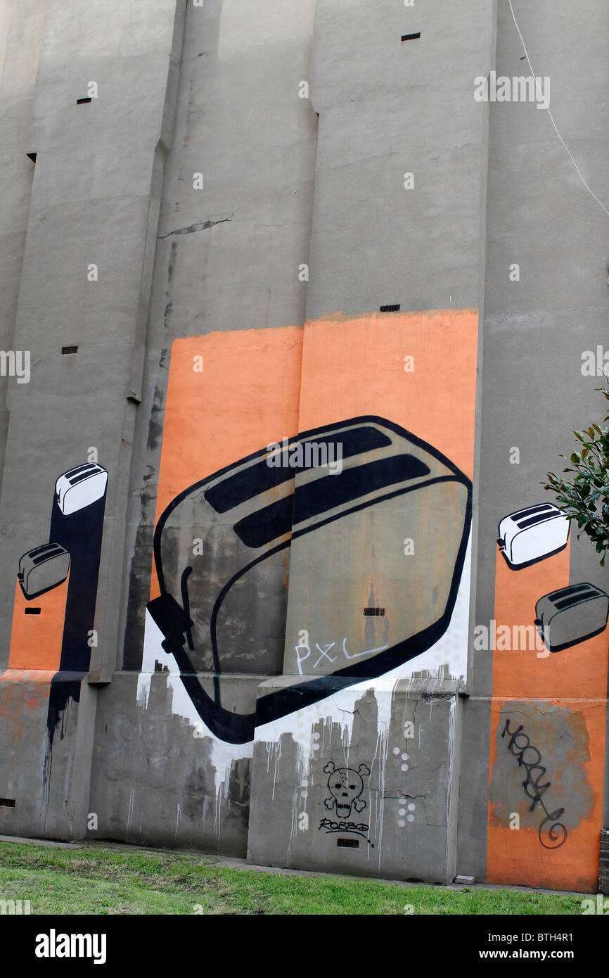 Toaster Schablone Graffiti Streetart in Shoreditch London, urbane Kunst, Kunst, Streetart-Künstler, Modern Stockfoto