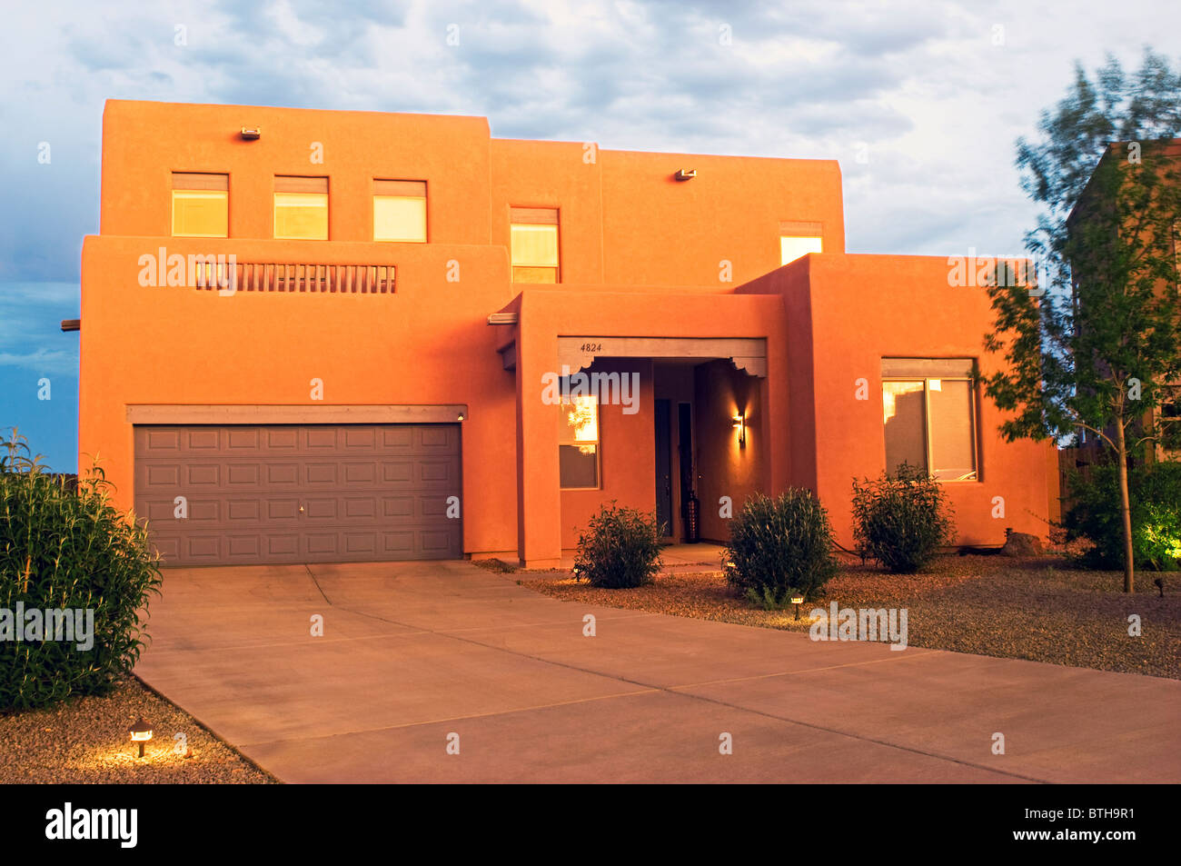 Südwestliche Art Adobe Residenz in Santa Fe, New Mexico Stockfoto