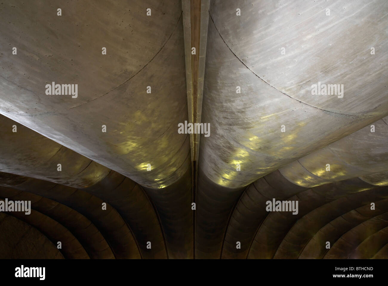 Künstlichen Tunnel ähnelt Wirbel, Portugal Stockfoto