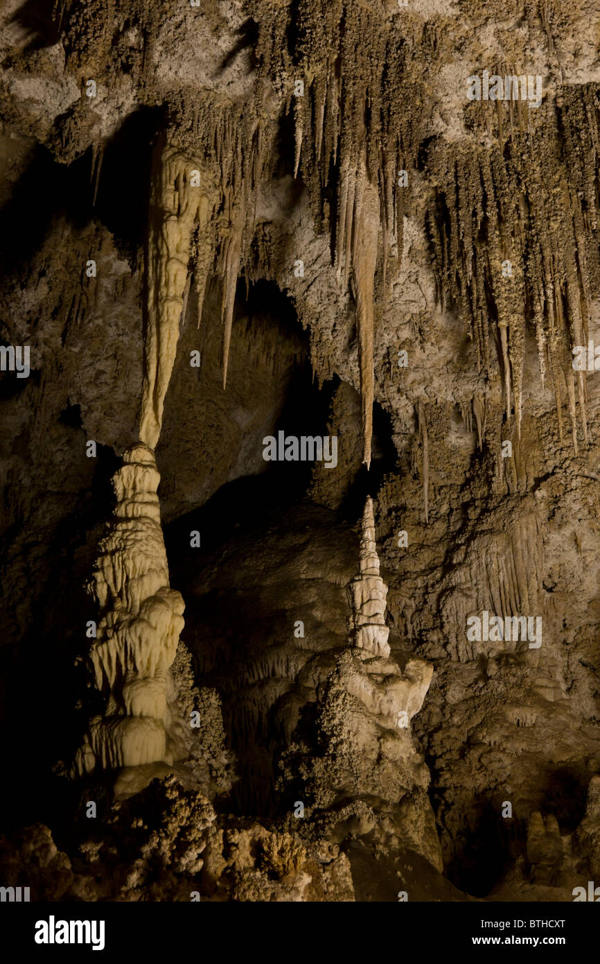 Stalaktiten und stalagmiten Fotos und Bildmaterial in hoher Auflösung Alamy