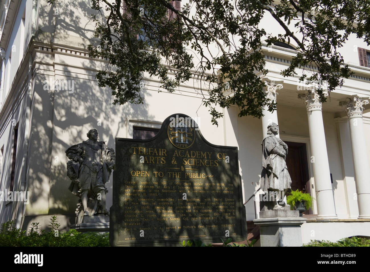 Informationsschild außerhalb Telfair Museum of Art Savannah Georgia USA Stockfoto