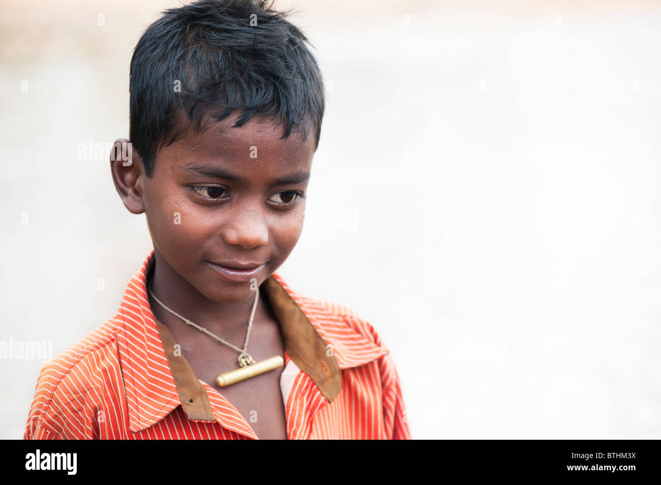 Junge indische Street boy Tag träumen. Indien Stockfoto