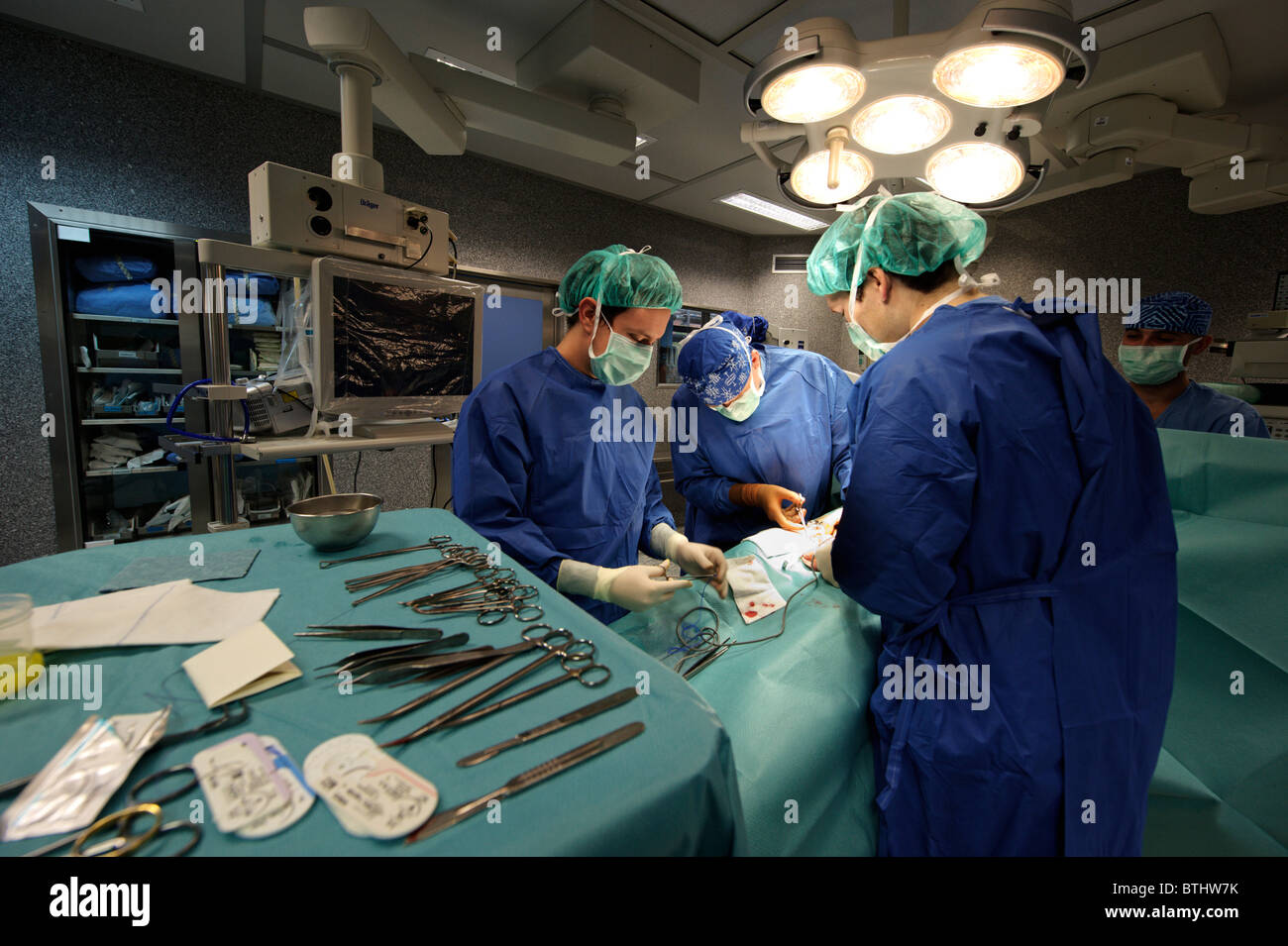 Ärzte der Chirurgie im OP-Saal Stockfoto