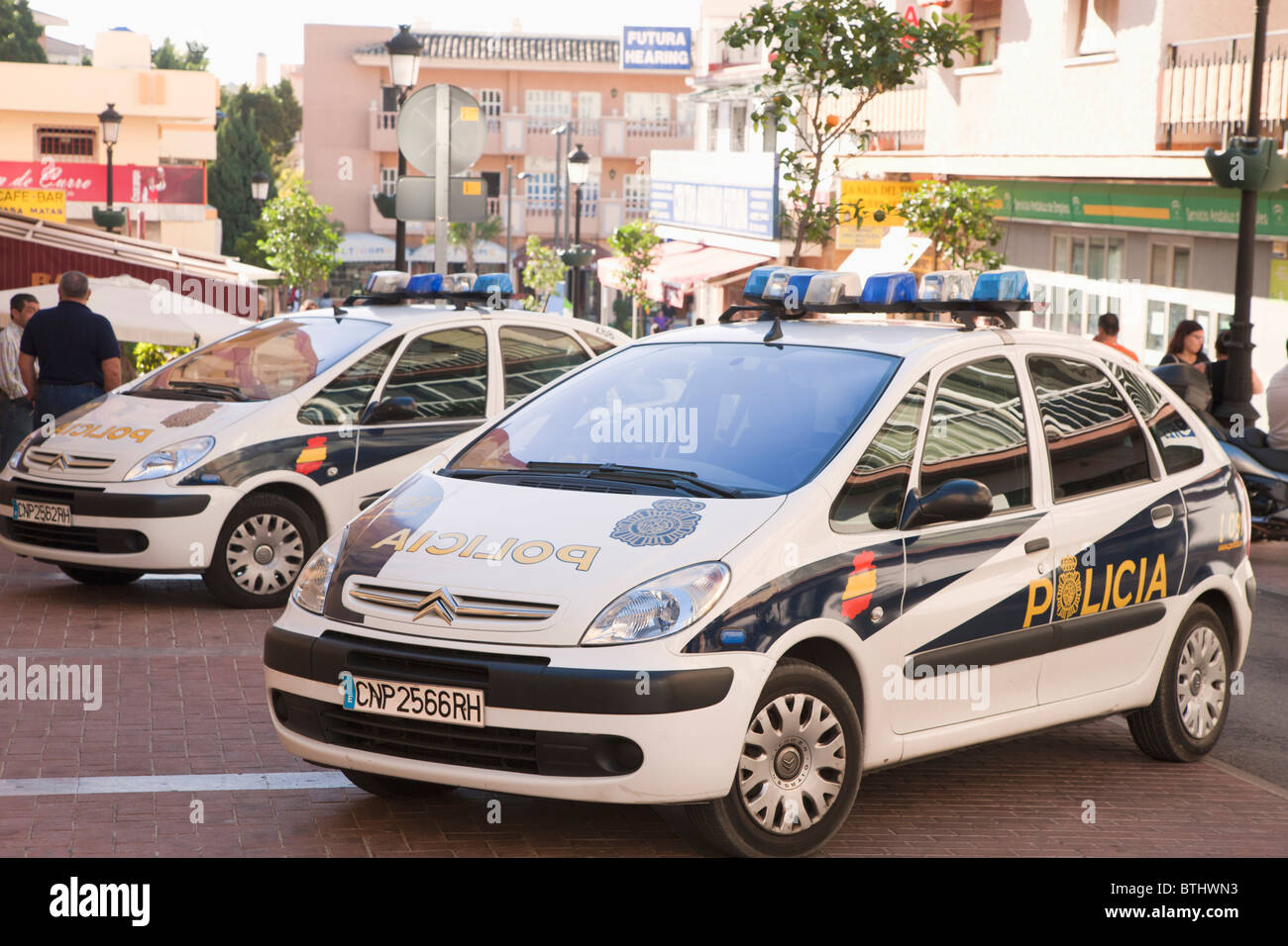 Policia Nacional Autos in Arroyo De La Miel, Provinz Malaga, Spanien. Nationale Polizei-Autos. Stockfoto