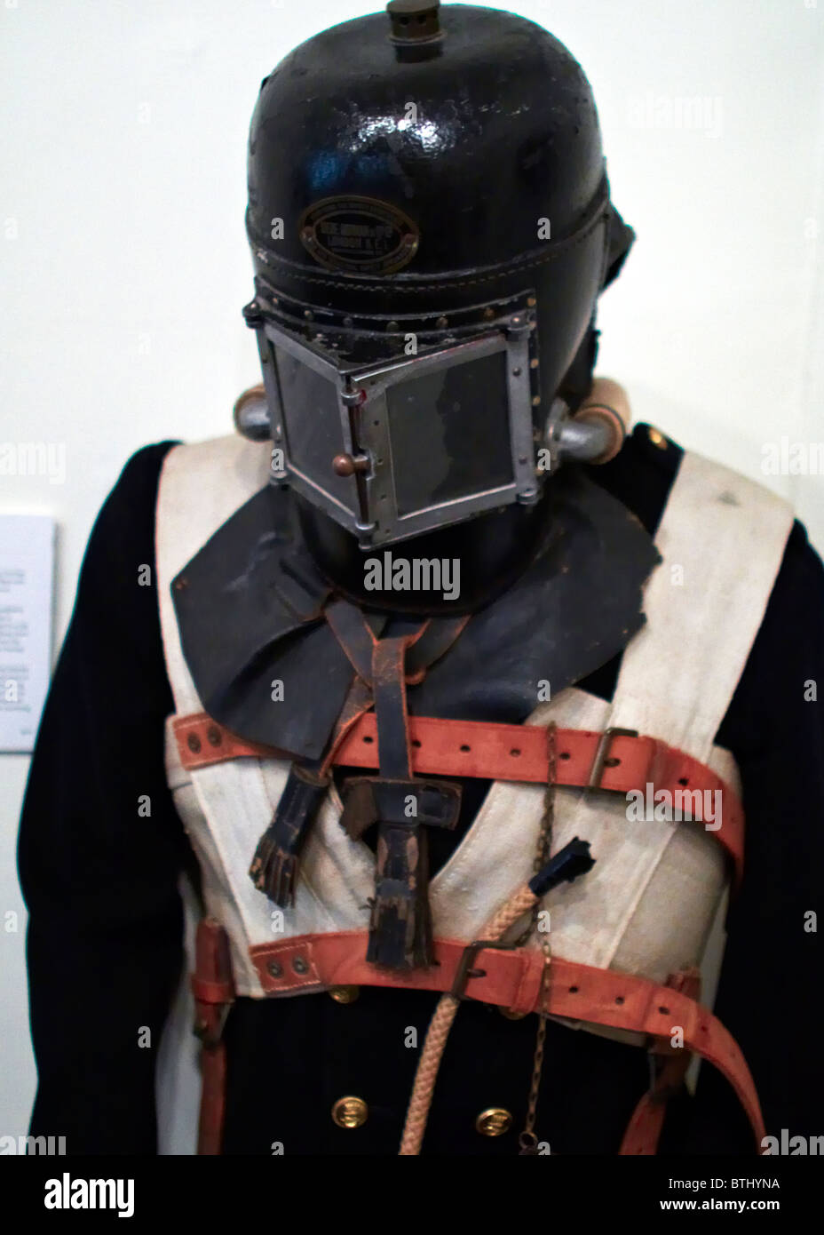 Alten Uniform im London Feuerwehr-Museum Stockfoto