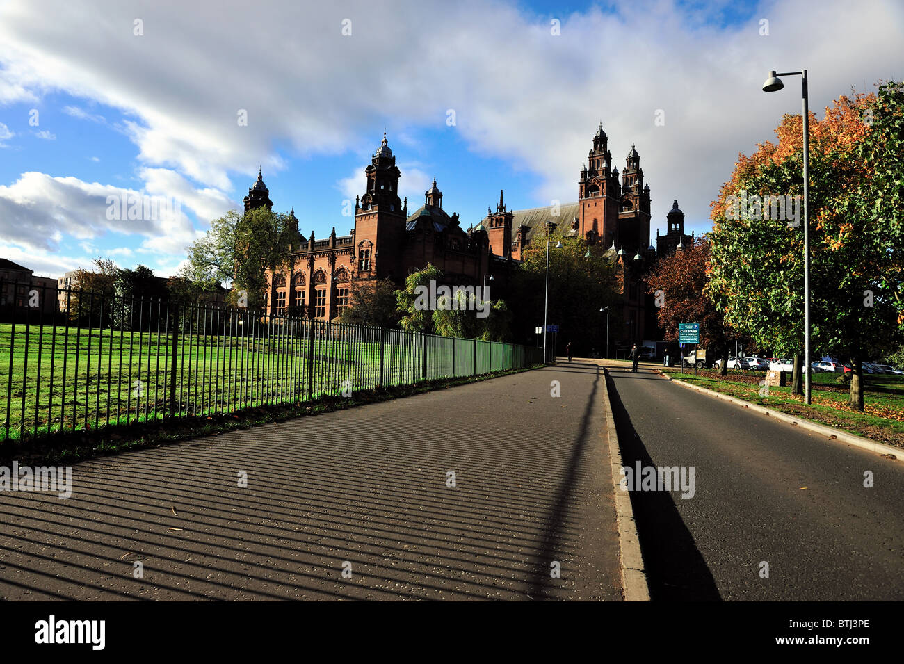 Kelvingrove Art Museum, Glasgow, in der niedrigen Herbstsonne Stockfoto