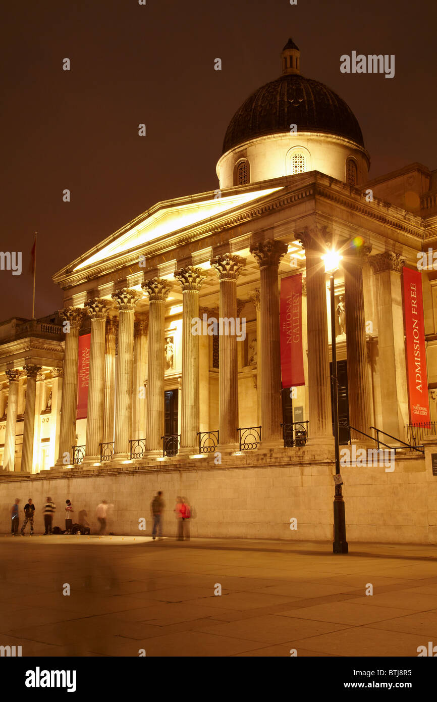 Die National Gallery am Nacht, Trafalgar Square, London, England, Vereinigtes Königreich Stockfoto