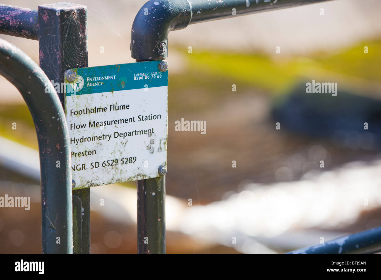 Ein Durchfluss-Messstation auf dem Fluß Dunsop Inhe Dunsop Tal über Dunsop Bridge in den Trog Bowland, Lancashire, UK. Stockfoto