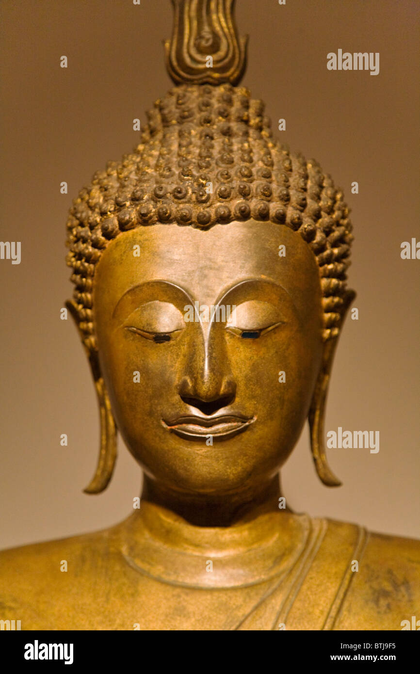 Eine BUDDHA-Statue auf dem Display im MINGEI INTERNATIONAL MUSEUM befindet sich im BALBOA PARK, SAN DIEGO, Kalifornien Stockfoto
