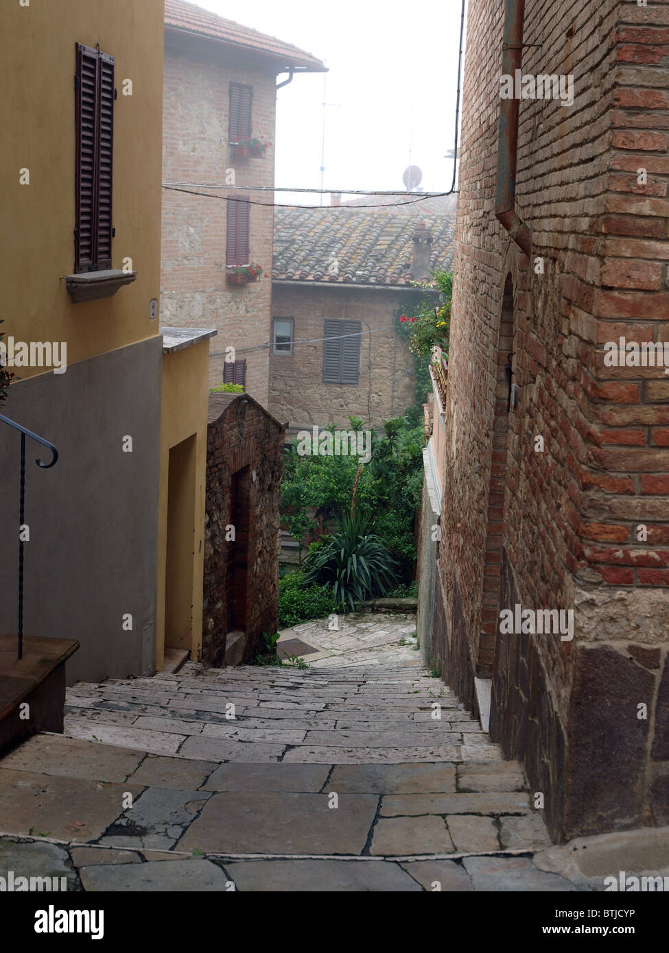Morgen in der toskanischen Stadt. Chiusi - eines der ältesten etruskischen Städte in Toskana, Italien Stockfoto