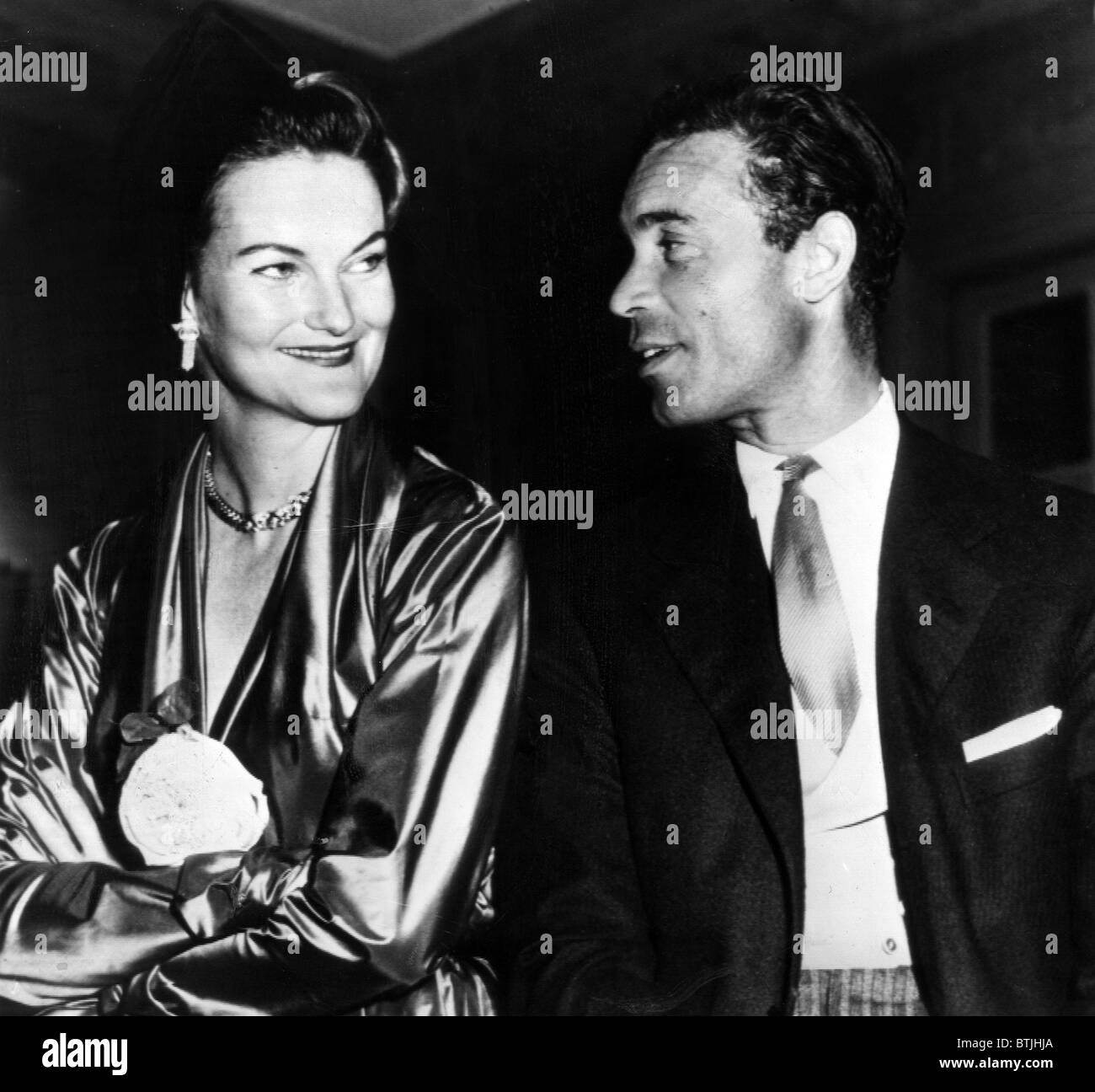 Doris Duke und Ehemann Porfirio Rubirosa, Paris, Frankreich, 1. September 1947. Stockfoto