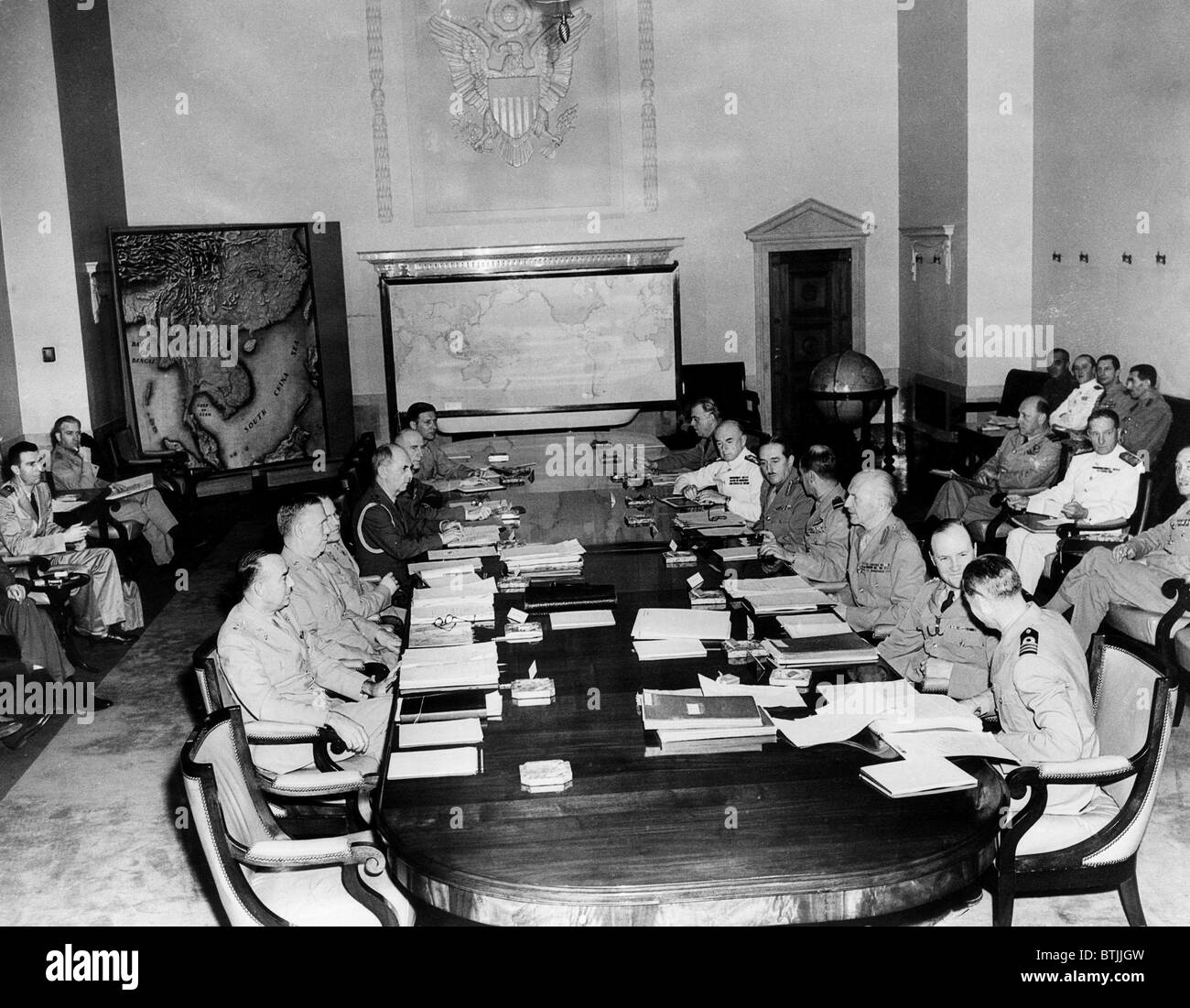 Amerikanische und britische Mitglieder der Gelenk- und Combimed Chiefs Of Staff bei einem Treffen in Washington, D.C. Auf der linken Seite der Registerkarte " Stockfoto