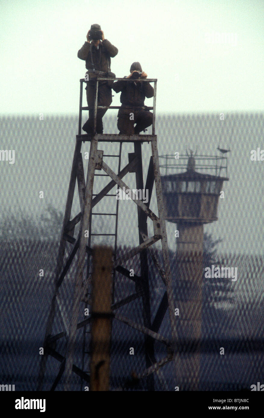DDR Grenze Polizei Spionage über den Eisernen Vorhang Stockfoto