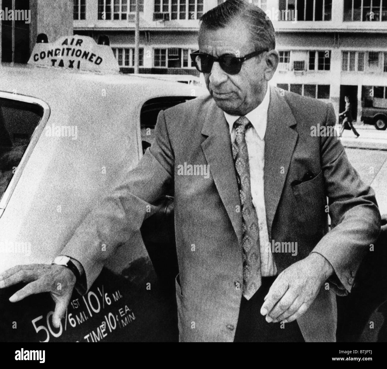 Meyer Lansky (1902 – 1983), US-amerikanischer Gangster auf Einkommensteuer Betrug Gebühren für seinen Versuch ankommen. Miami, Florida, 17. Juli 1973. Stockfoto