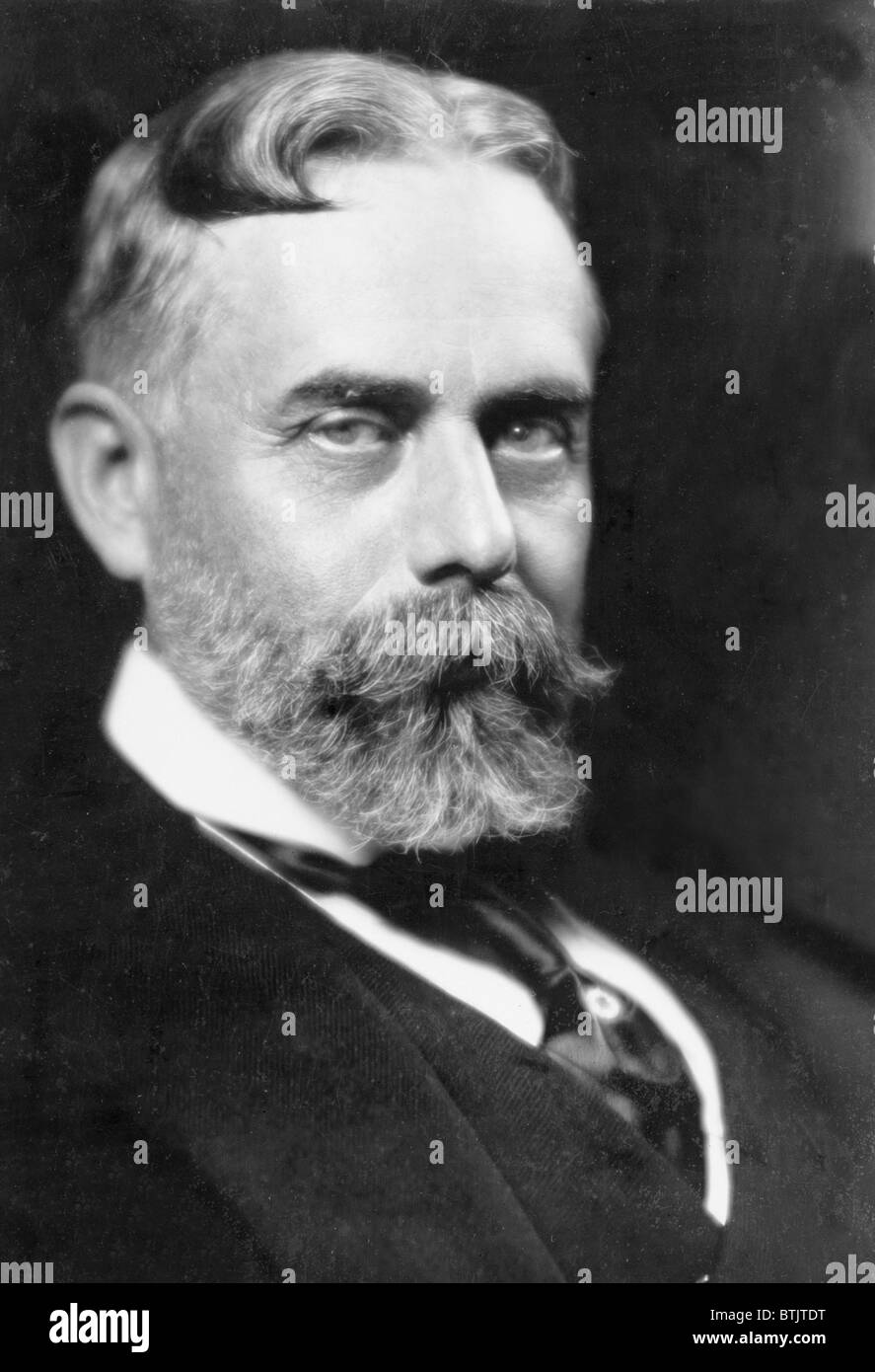 Sir Gilbert Parker (1862-1932), kanadischer Schriftsteller und Politiker, über die Geschichte und das Leben der französischen Kanadier schrieb. Im ersten Weltkrieg arbeitete er zum Aufbau von US-Unterstützung für die britischen Kriegsziele. 1914-Porträt von Pirie MacDonald. Stockfoto