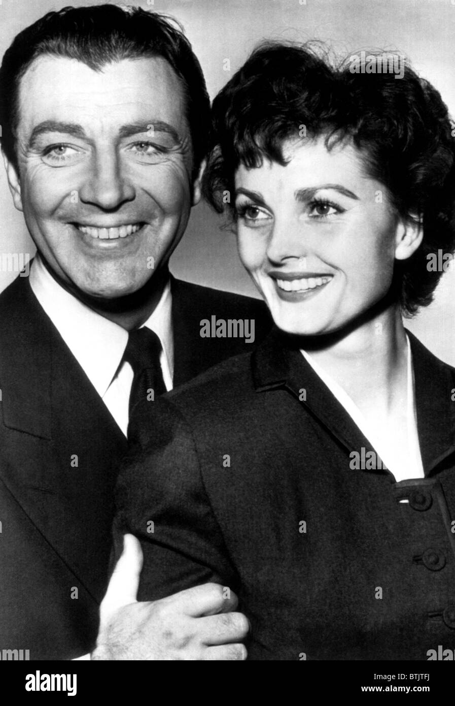 Amerikanische Schauspieler Robert Taylor (links), mit Frau deutsche Schauspielerin Ursula Thiess, 1954. Stockfoto