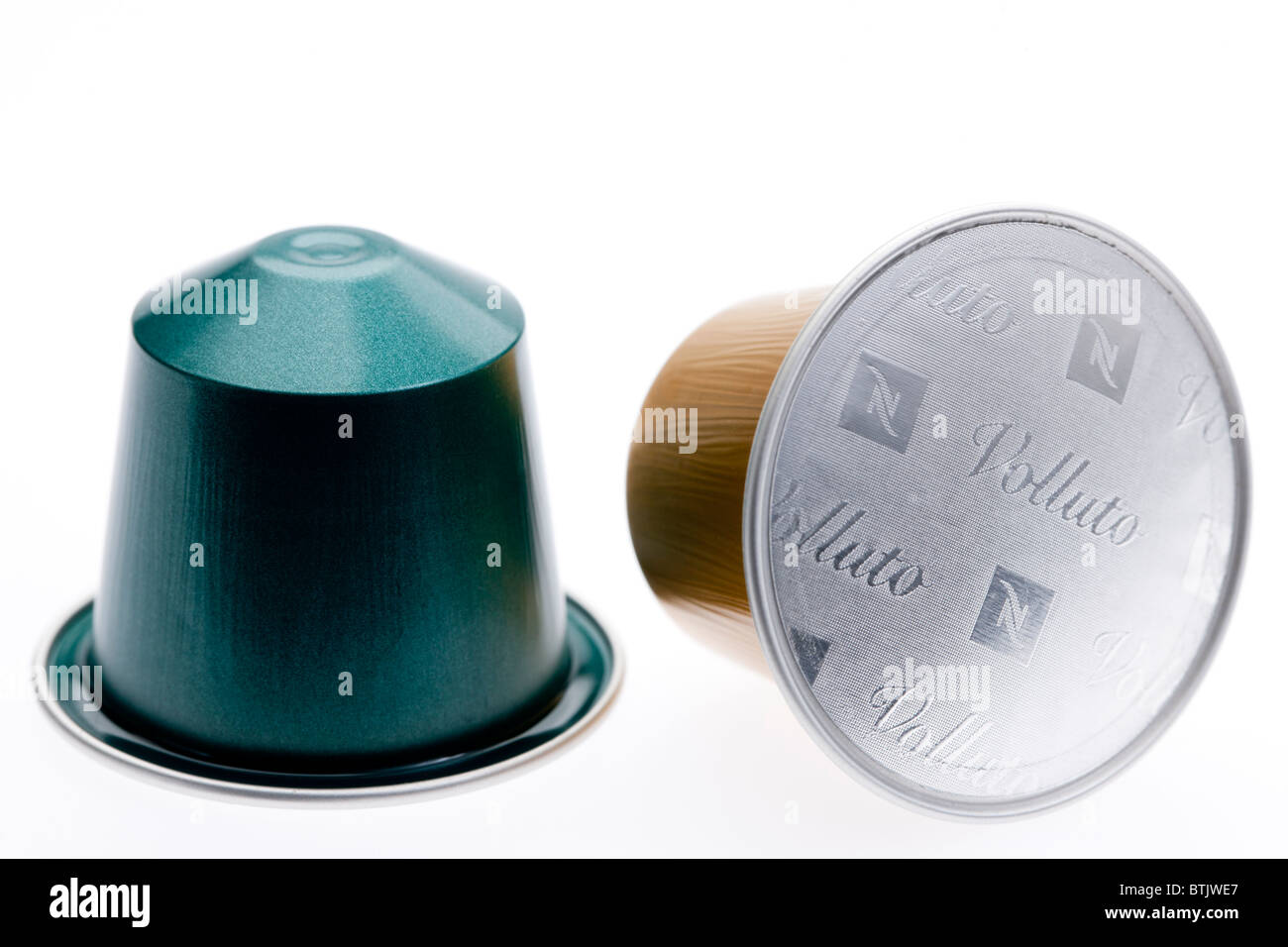 Zwei Kaffee-Kapseln Stockfoto