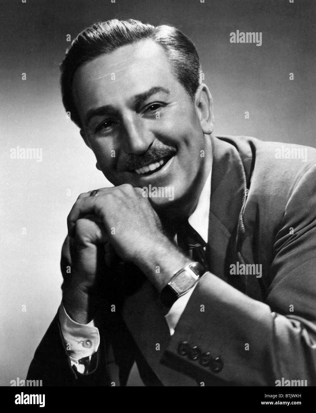 Walt Disney, 1955. Höflichkeit: CSU Archive/Everett Collection Stockfoto