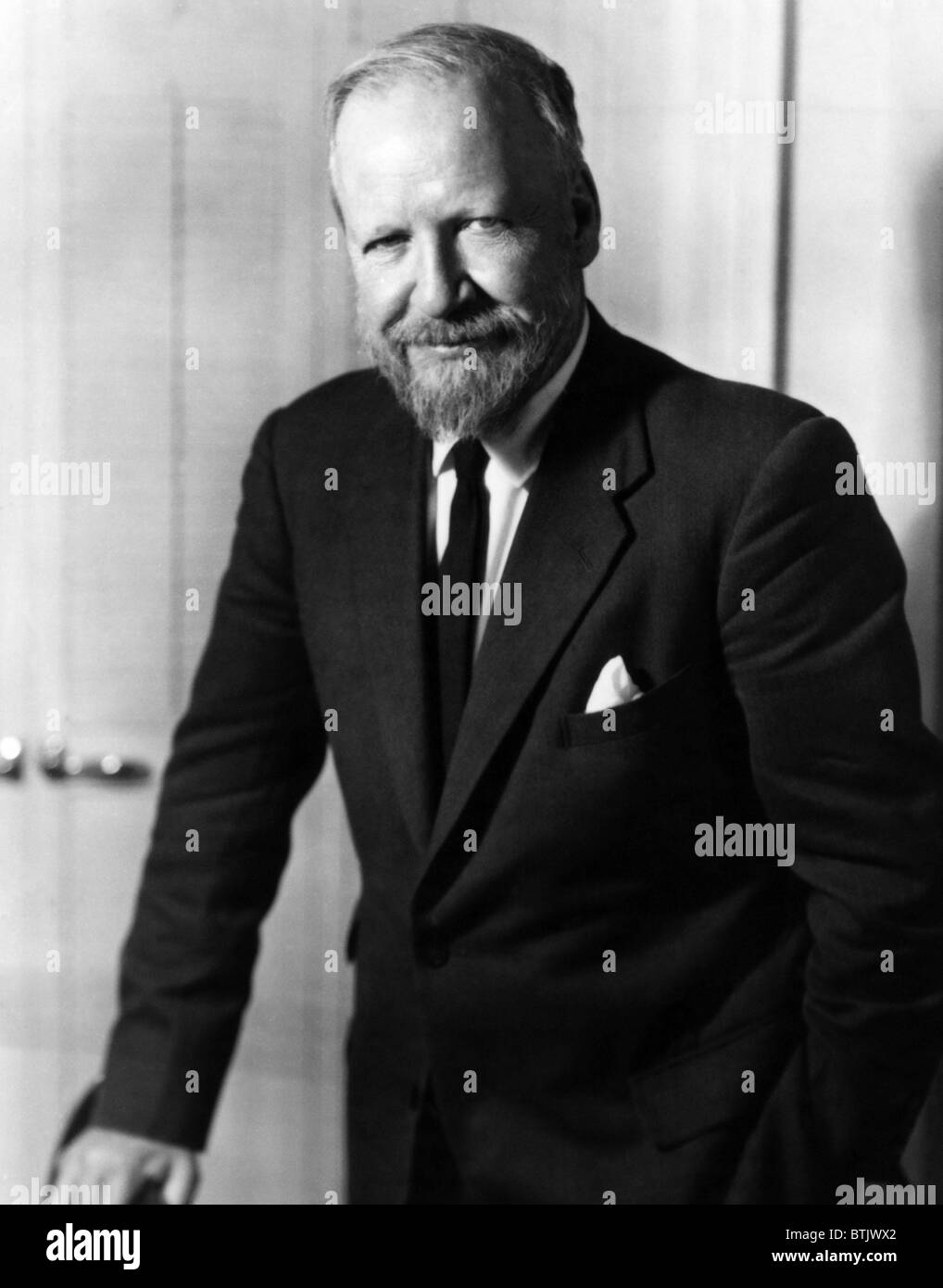 Der britische Autor Willian Golding. ca der 1960er Jahre. Höflichkeit: CSU Archive/Everett Collection Stockfoto