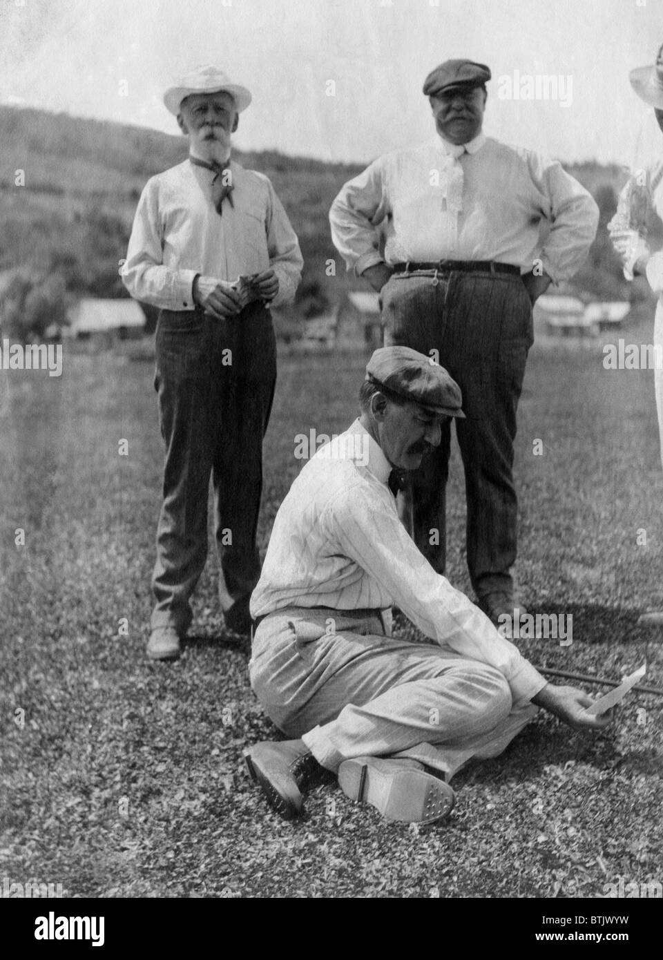 Präsident William Howard Taft (rechts), sein Bruder Charles Taft (oben links), ca. 1912. CSU-Archiv/Courtesy Everett Collection Stockfoto