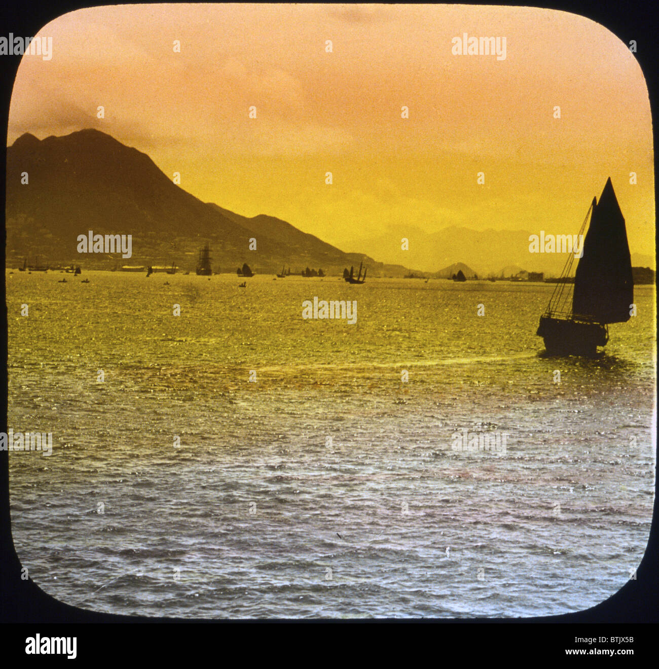 Fernblick vom Hafen Ansatz, Hong Kong, China hand farbige Laterne Dia, Foto von William Henry Jackson, 1895. Stockfoto