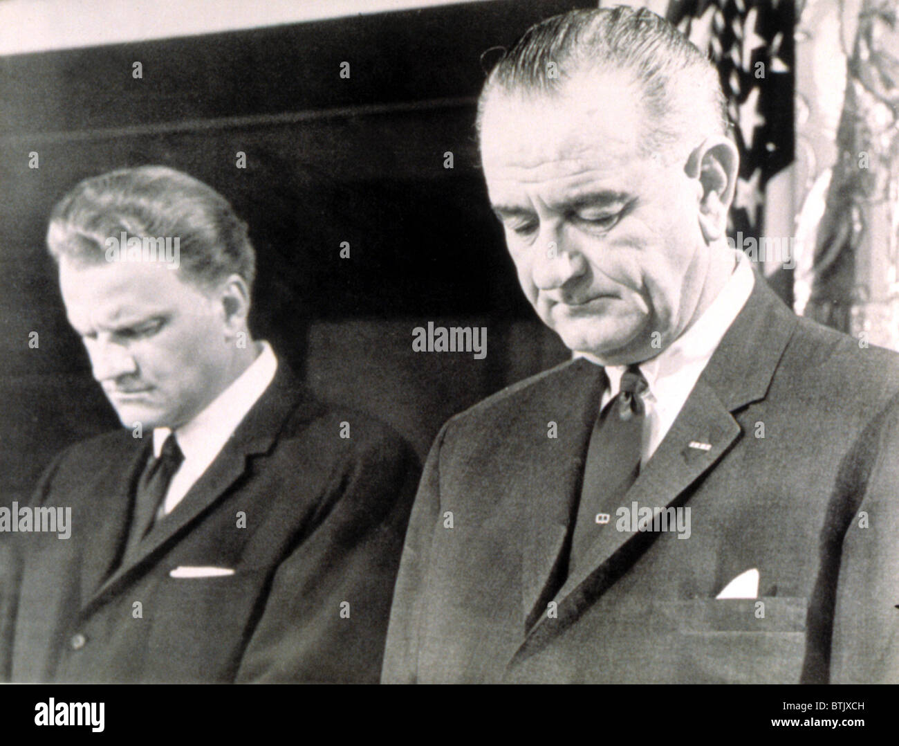 Billy Graham & Präsident Lyndon B. Johnson im Gebet im Weißen Haus, 1964 Stockfoto