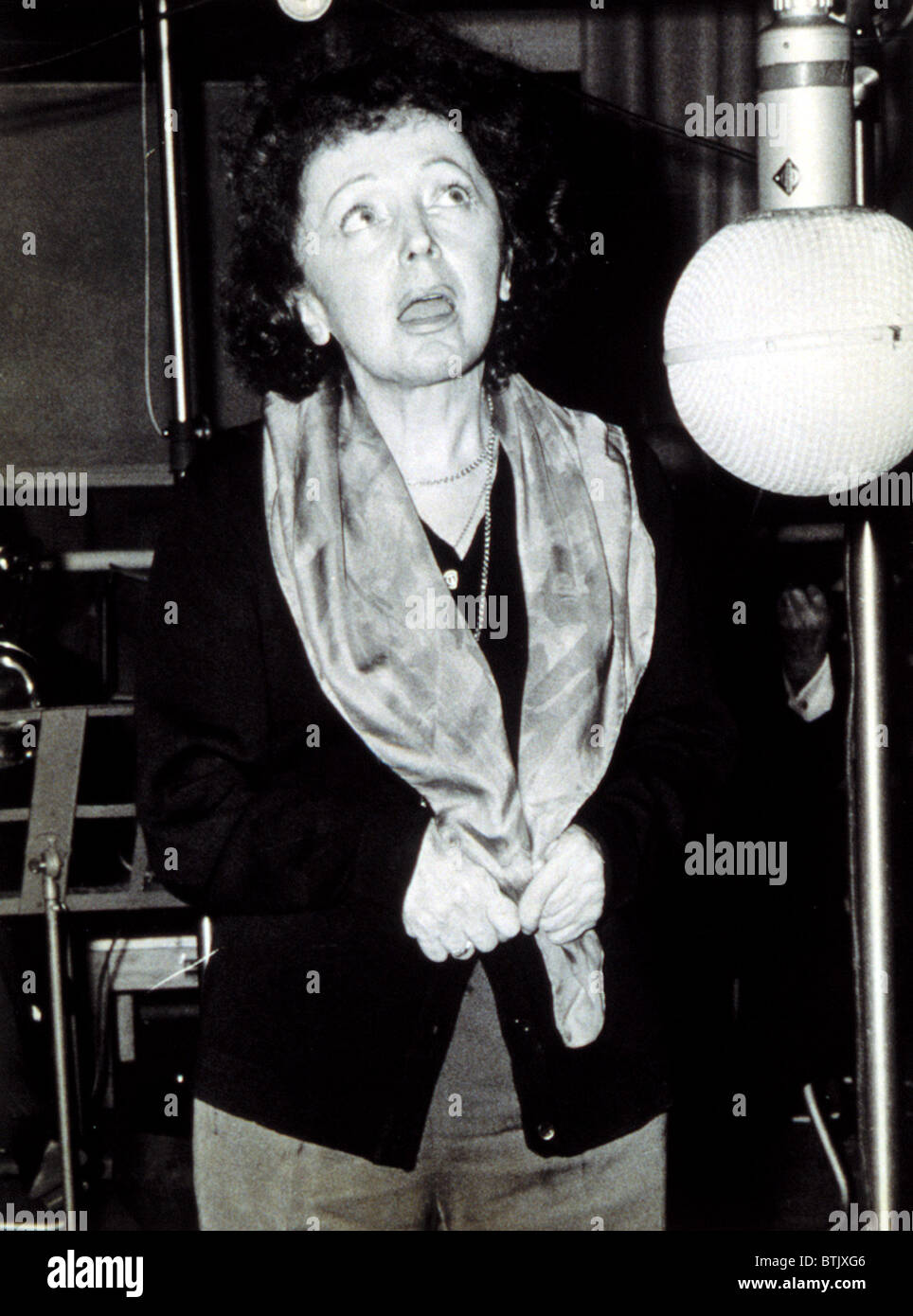 EDITH PIAF (1915-1963) Aufnahme in Paris, 01.02.62 Stockfoto