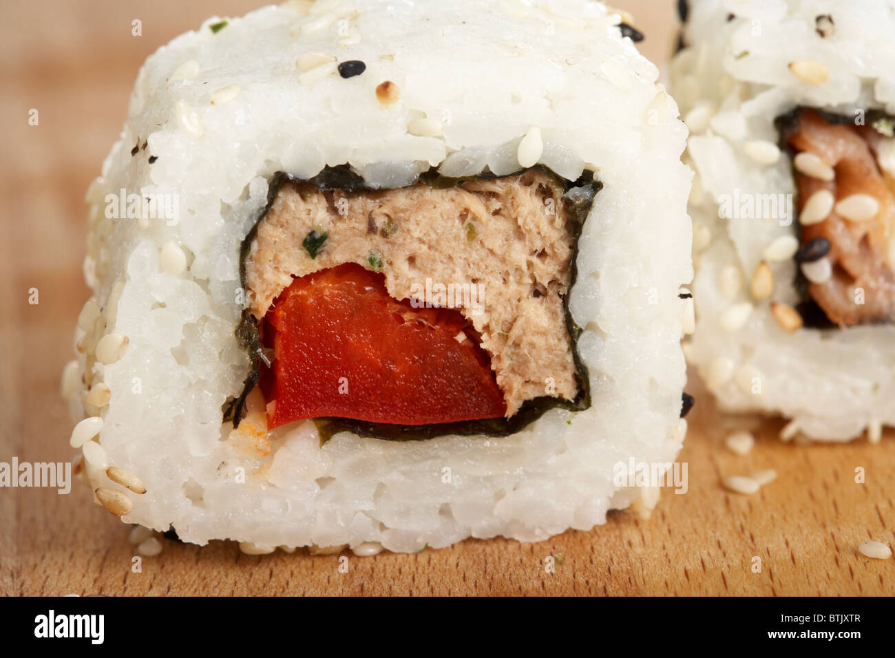 Thunfisch-Mayonnaise-California roll-sushi Stockfoto