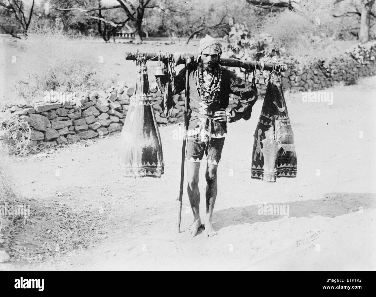 Porträt von einem indischen Fakir Bijapur, Indien, Foto, ca. 1900 s der 1920er-Jahre. Stockfoto