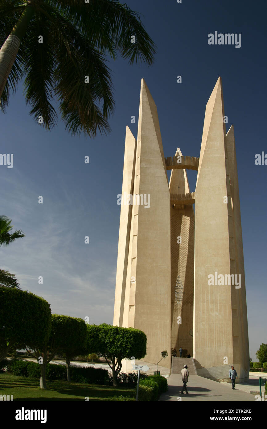 Russische Denkmal der High Dam in Assuan, Ägypten Stockfoto