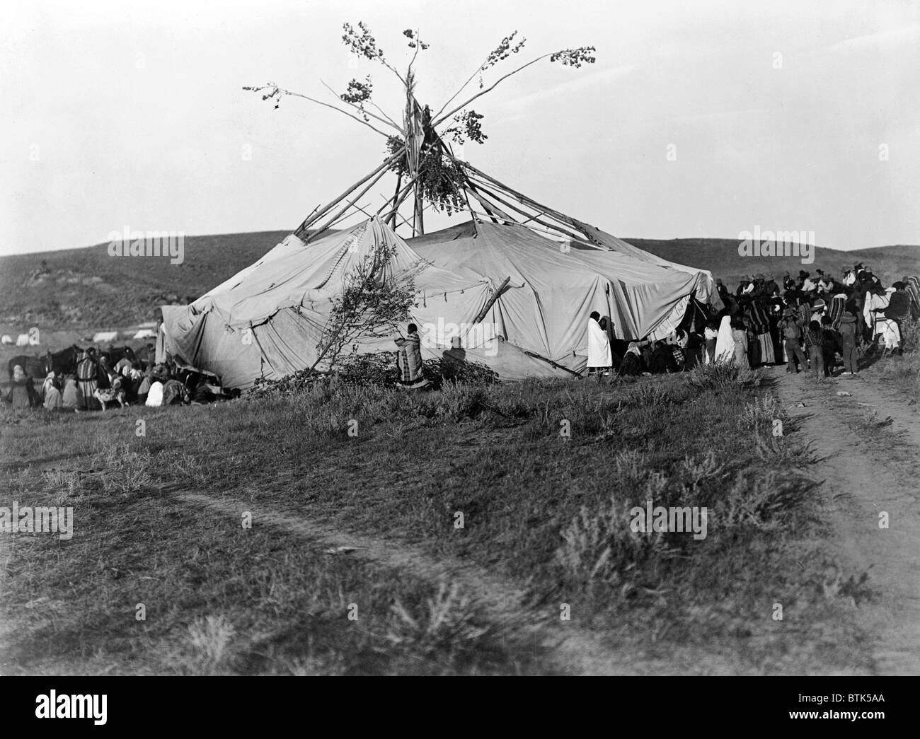 Cheyenne Sonnentanz im Gange. Oklahoma-Foto von Edward Curtis c1910. Stockfoto