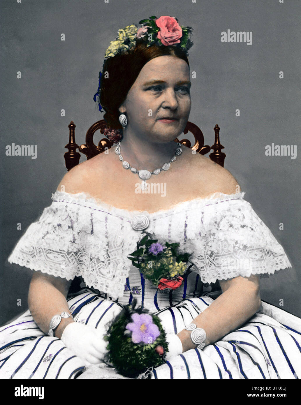 Mary Todd Lincoln (1818-1882), Ehefrau von Präsident Lincoln, im Alter von 45, während sie erste Dame war. Porträt von Mathew Brady mit modernen Farbe. Ca. 1863. Stockfoto