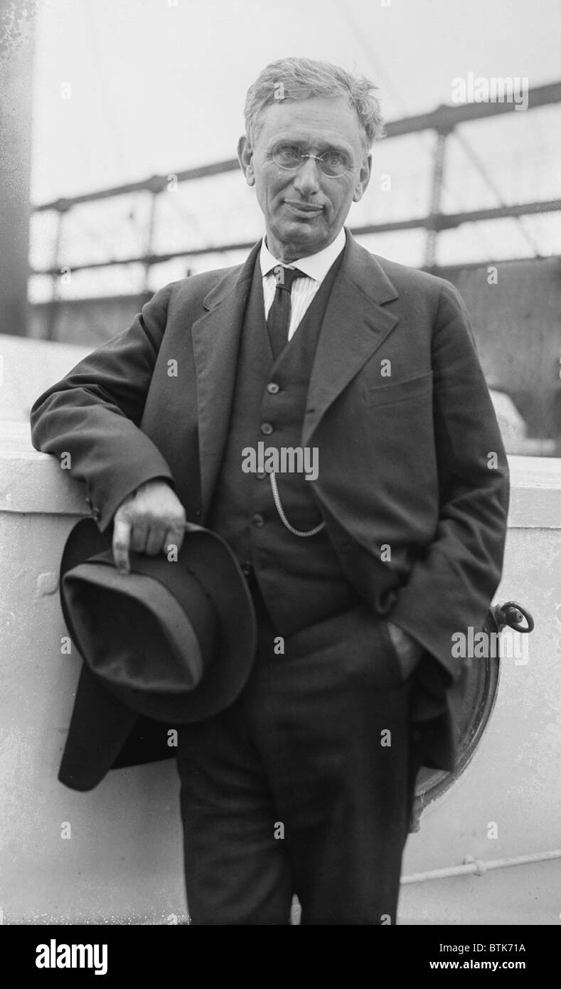 Louis Brandeis (1856-1941), Richter am Obersten Gerichtshof von 1916 bis 1941, auf einem Ozeandampfer in New York.  Ca. 1925. Stockfoto