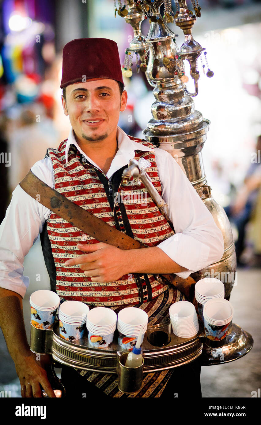 Tamarind-Saft-Verkäufer in der Altstadt von Damaskus, Syrien Stockfoto